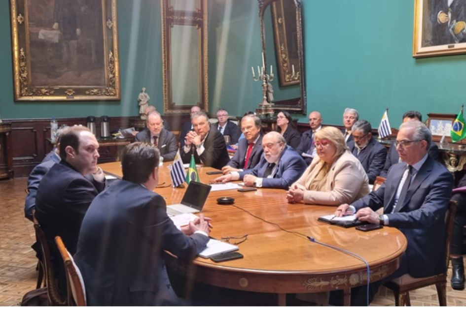 Reunión de Alto Nivel de la Nueva Agenda de Cooperación y Desarrollo Fronterizo Uruguay – Brasil Reunión de Alto Nivel de la Nueva Agenda de Cooperación y Desarrollo Fronterizo Uruguay – Brasil