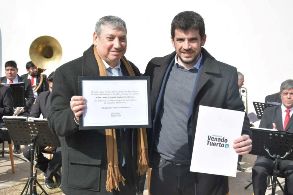 Embajador Enciso es declarado visitante ilustre de Venado Tuerto Intendente Chiarella declara visitante ilustre a Embajador Enciso
