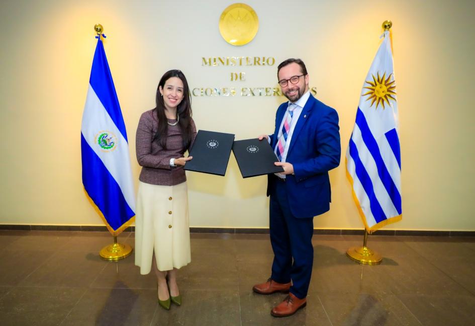 Uruguay y El Salvador sostuvieron la segunda Reunión de la Comisión Binacional Uruguay y El Salvador sostuvieron la segunda Reunión de la Comisión Binacional