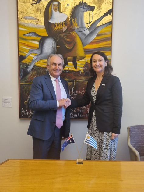 Saludo vicenciller con Ministro de Comercio y Turismo de Australia Vicecanciller con Ministro de Comercio y Turismo de Australia, Donald Farrell