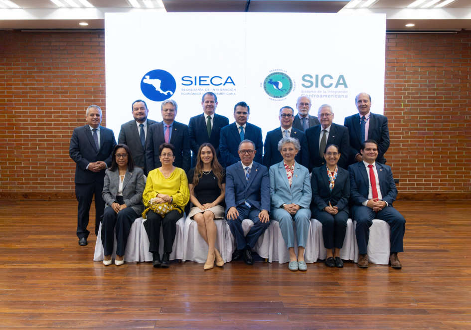 Desayuno de trabajo Embajadores GRULAC - SIECA Embajadores GRULAC