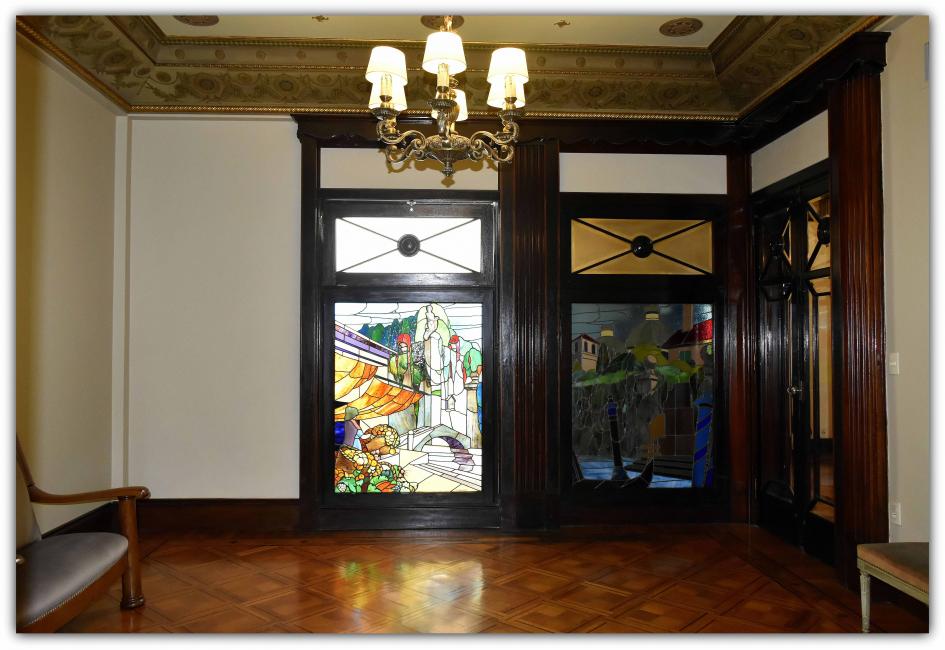 El salón de reuniones El salón de reuniones