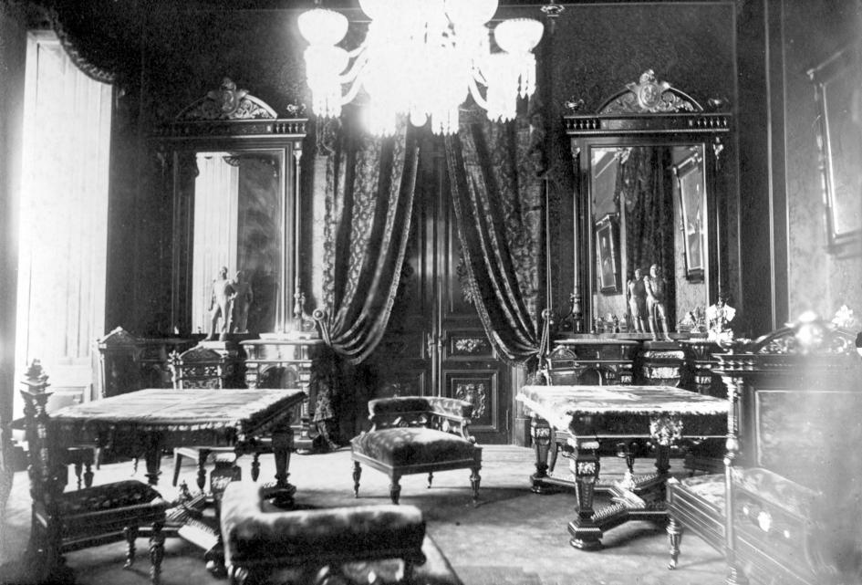 Foto Salón la derecha Foto Salón la derecha