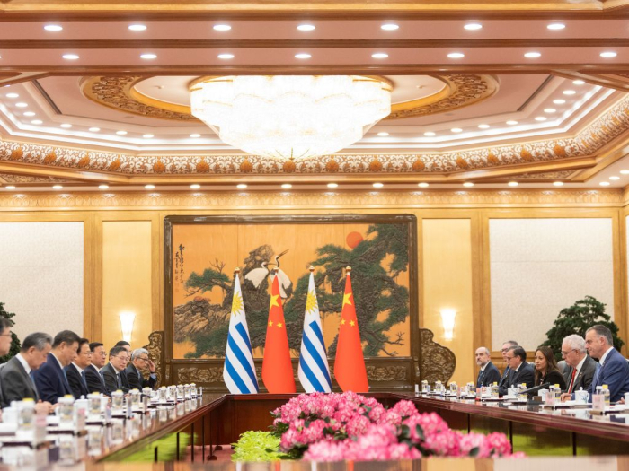 Cumbre bilateral Uruguay - China