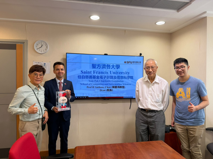 Foto grupal entre el Consulado General de Uruguay y la Universidad de San Francisco en Hong Kong