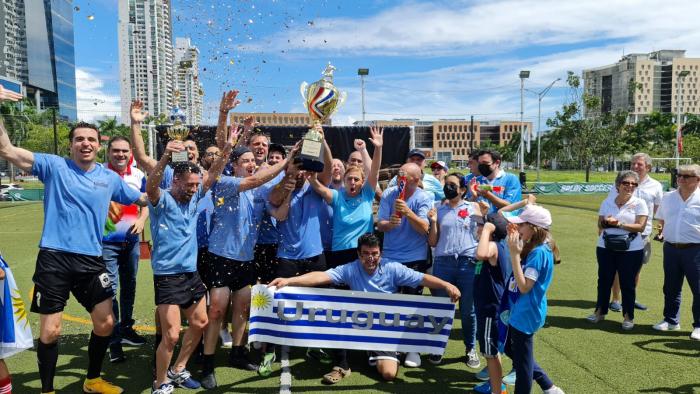 Uruguay campeón del Mundialito Inter Embajadas 2021 en Panamá