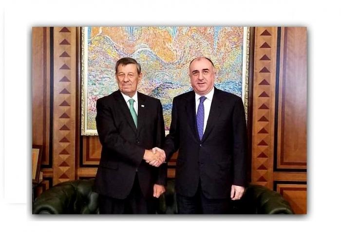 Ministro Rodolfo Nin Novoa junto al Presidente de Azerbaiyán, Ilham Aliyev.