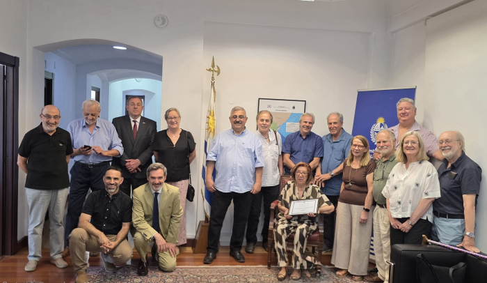 Reconocimiento al Centro Uruguayo de Madrid 