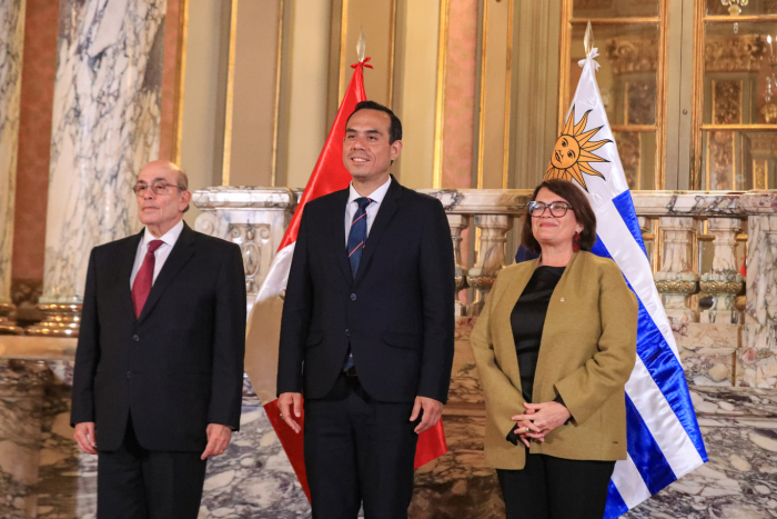 Ceremonia de entrega de Cartas Credenciales Emb. Silvana Montes de Oca junto al Presidente y al Canciller de Perú