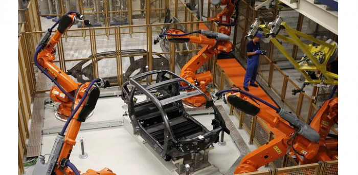 Fabrica de autos con robots