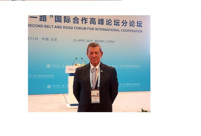 El Ministro Nin Novoa en la segunda edición del Foro de la Franja y la Ruta Foto del canciller, Nin Novoa en la sala de exposiciones del evento