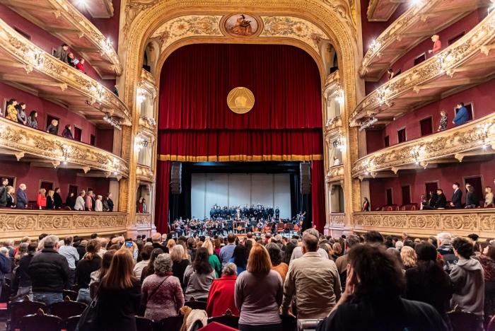 Teatro El Círculo a sala llena