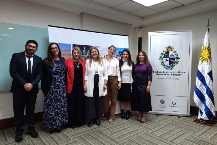 Embajadora de Uruguay en Colombia y delegación Uruguaya representantes de turismo