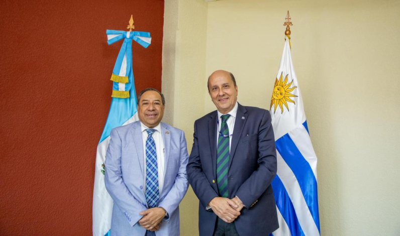 Viceministro RREE y Embajador del Uruguay