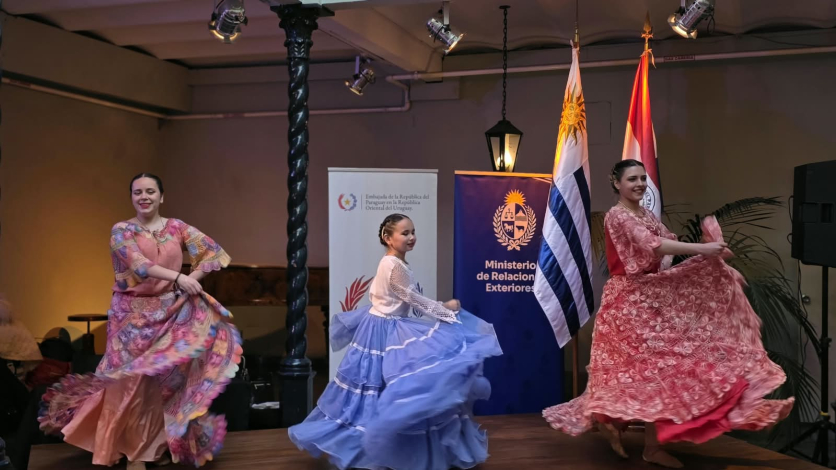 Ballet del Club de Residentes Paraguayos en el Uruguay Ballet del Club de Residentes Paraguayos en el Uruguay