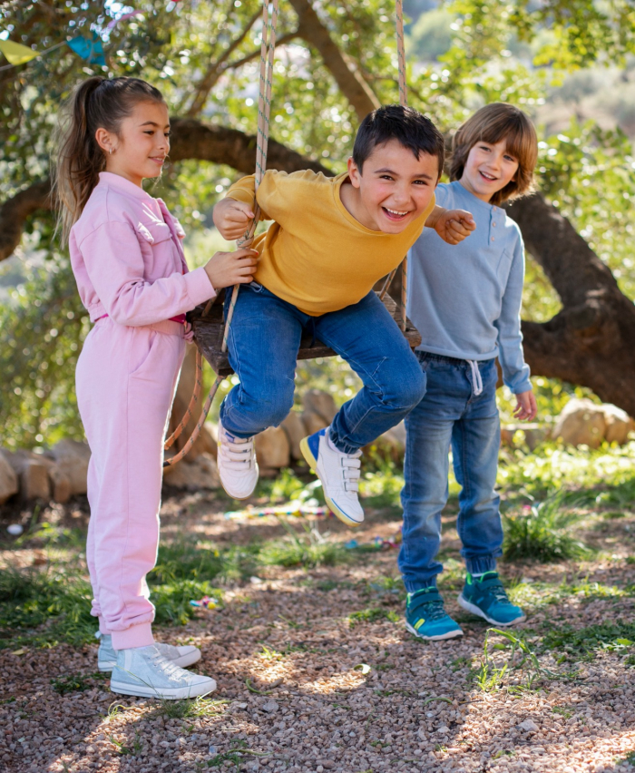 niños y niñas