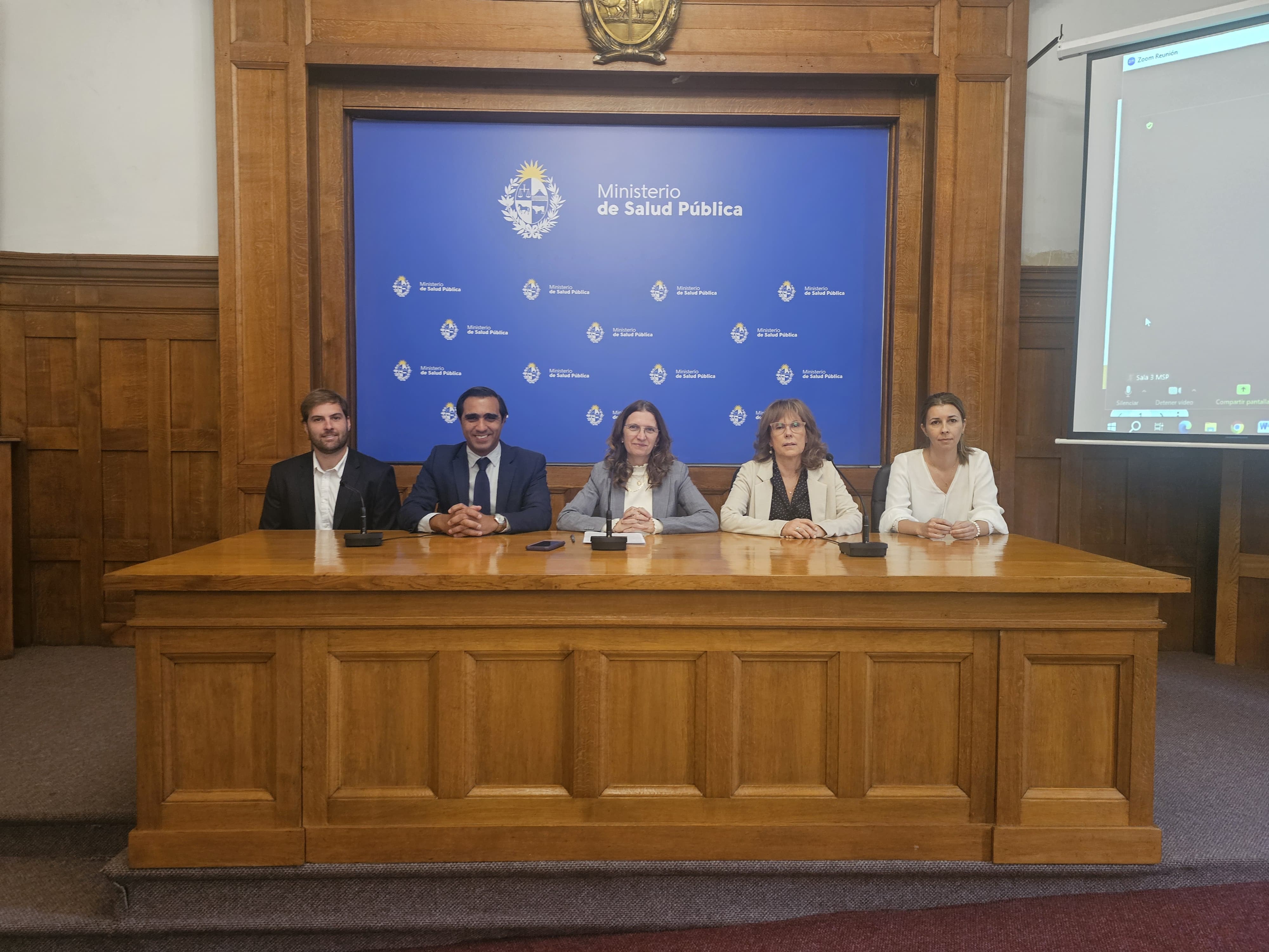 Autoridades en evento por el Día Mundial de la Tuberculosis