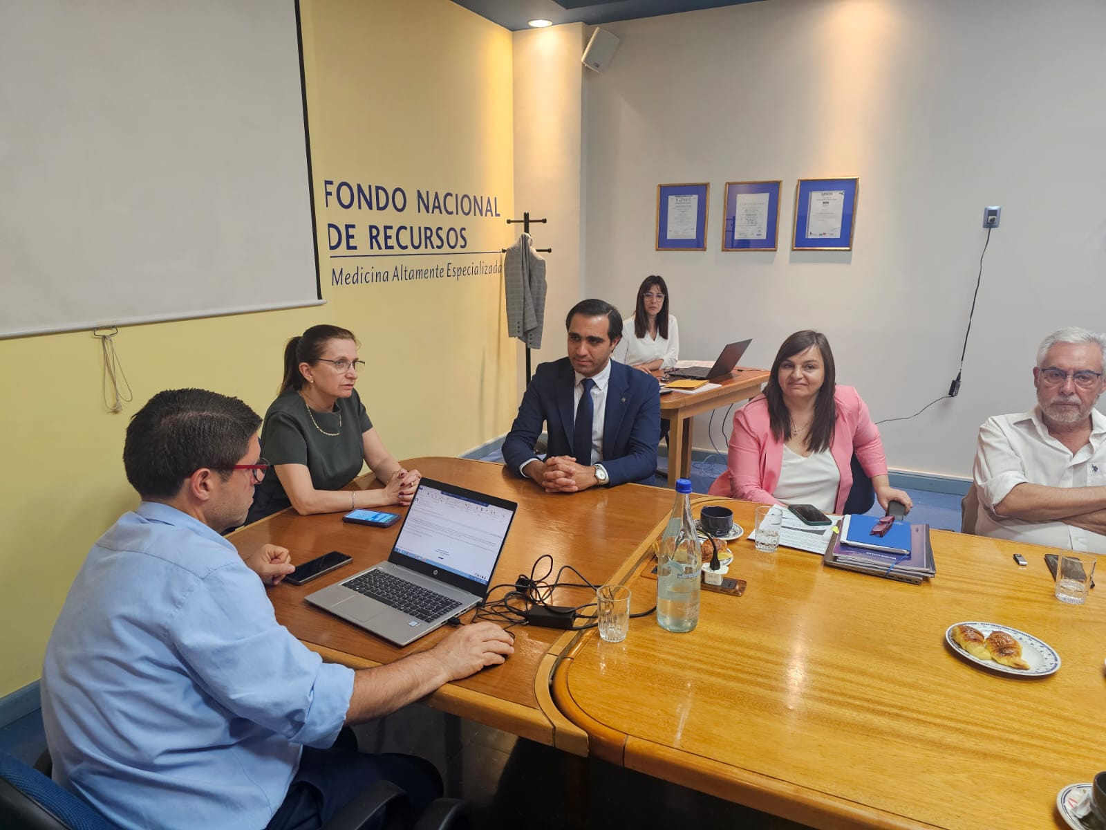 Reunión de autoridades del FNR