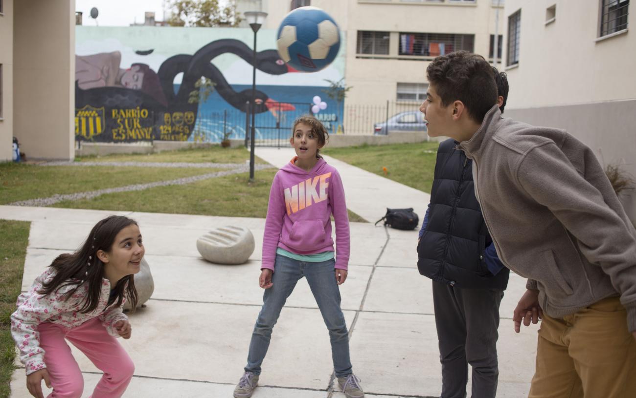 Niños jugando