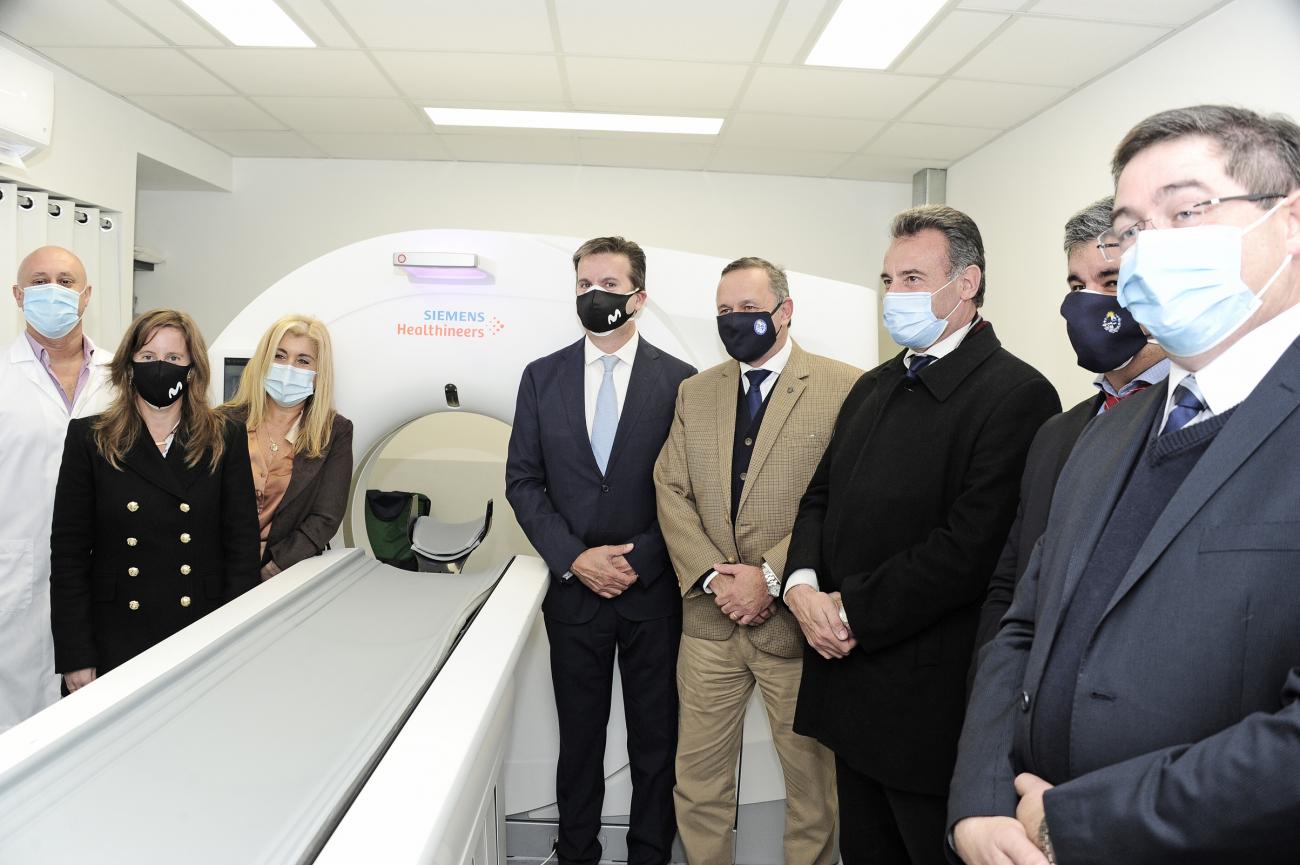 Ministro y autoridades recorriendo el hospital Ministro y autoridades recorriendo el hospital