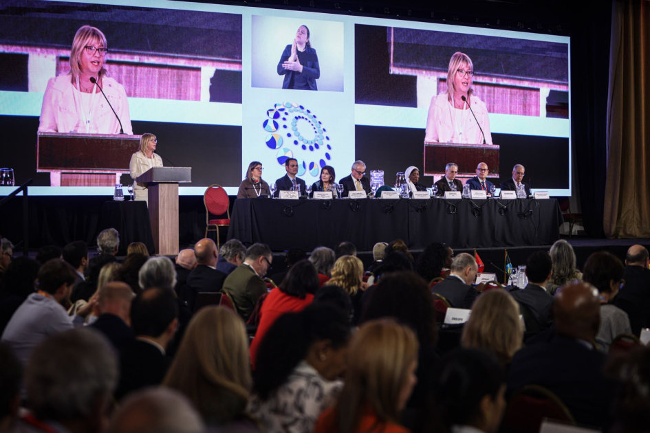Sexta Reunión de la Conferencia Regional sobre Población y Desarrollo de América Latina y el Caribe Personas en Conferencia Regional sobre Población y Desarrollo de América Latina y el Caribe