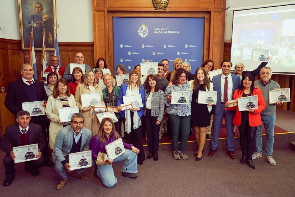 Día del funcionario de salud pública 2023 Funcionarios con 30, 35, 40 y 45 años de servicio