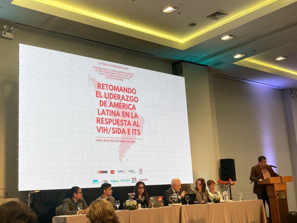 Foro VIH/Sida Mesa de participantes