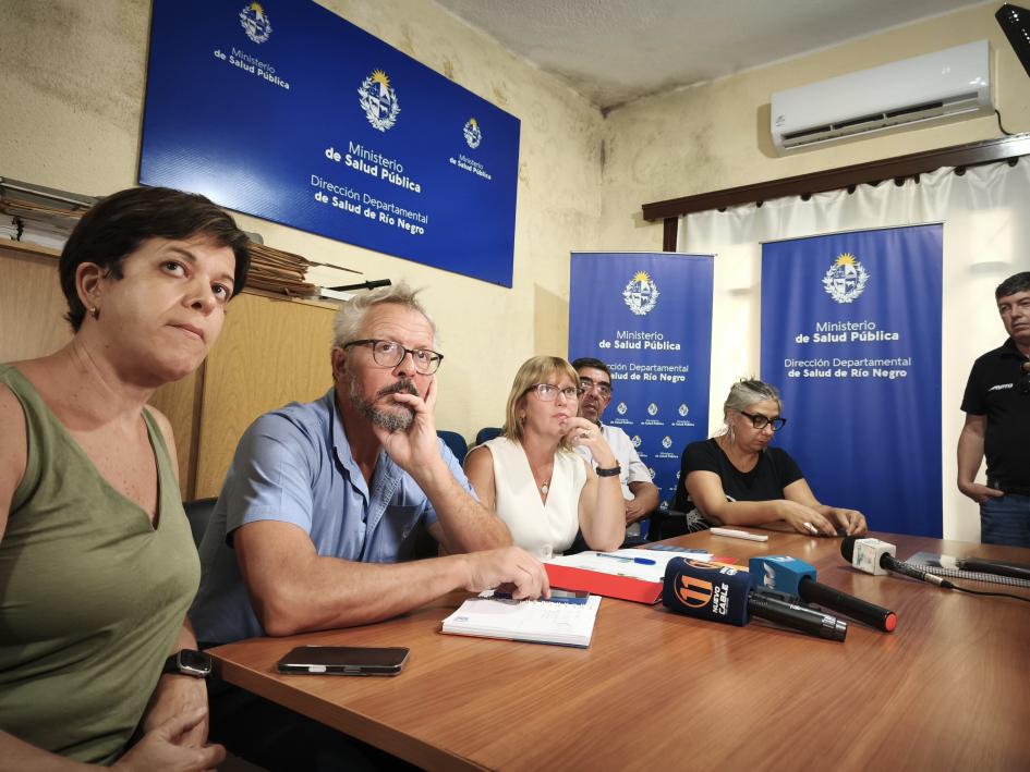 Autoridades reunidas con DDS de Río Negro Autoridades reunidas con DDS de Río Negro