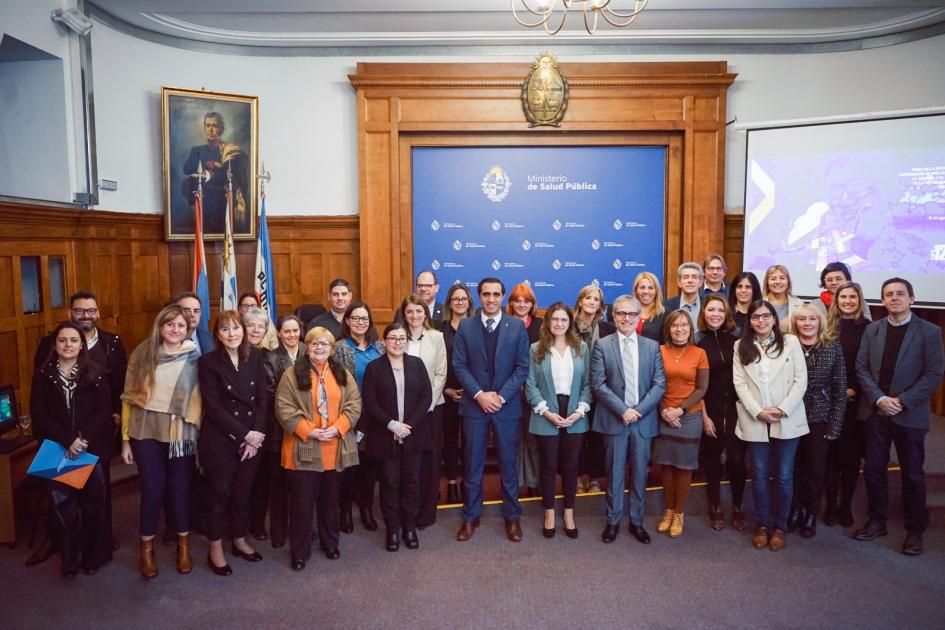 Integrantes de los equipos de MSP y OPS en Uruguay Integrantes de los equipos de MSP y OPS en Uruguay