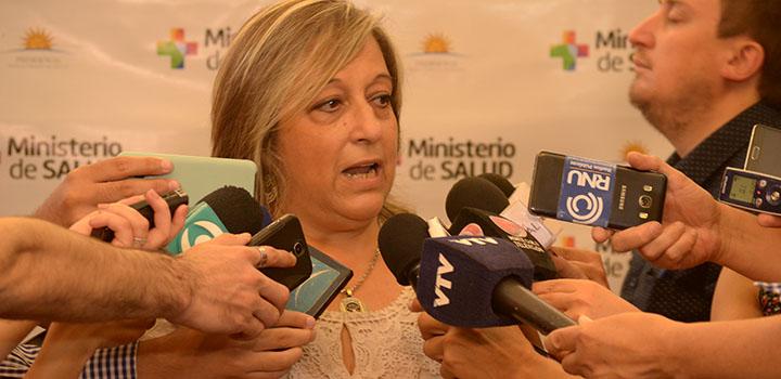 Imagen de la Dra. Raquel Rosa en conferencia de prensa Imagen de la Dra. Raquel Rosa en conferencia de prensa