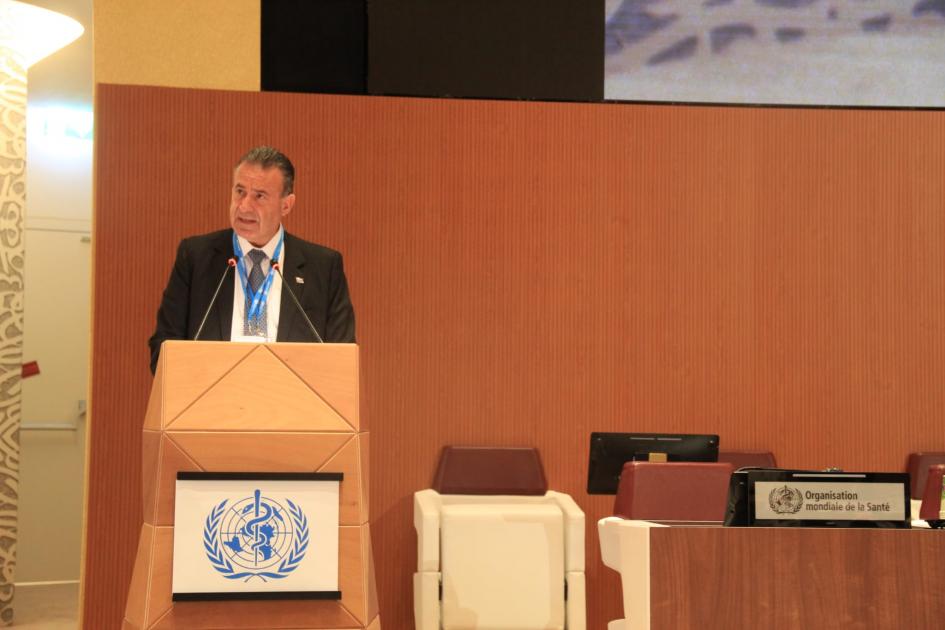 Ministro en reunión de la OMS Ministro en reunión de la OMS