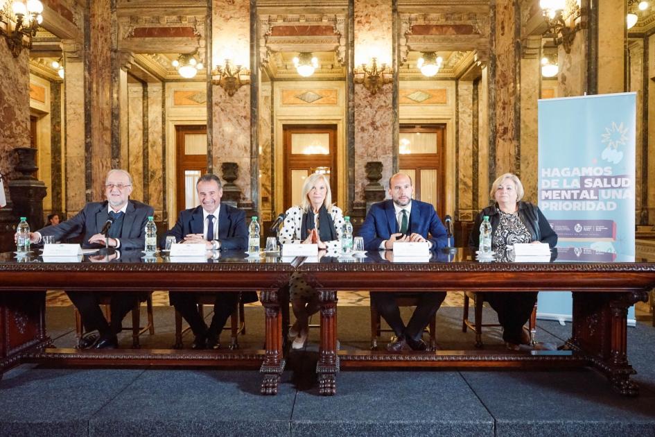 Autoridades en acto Palacio Legislativo