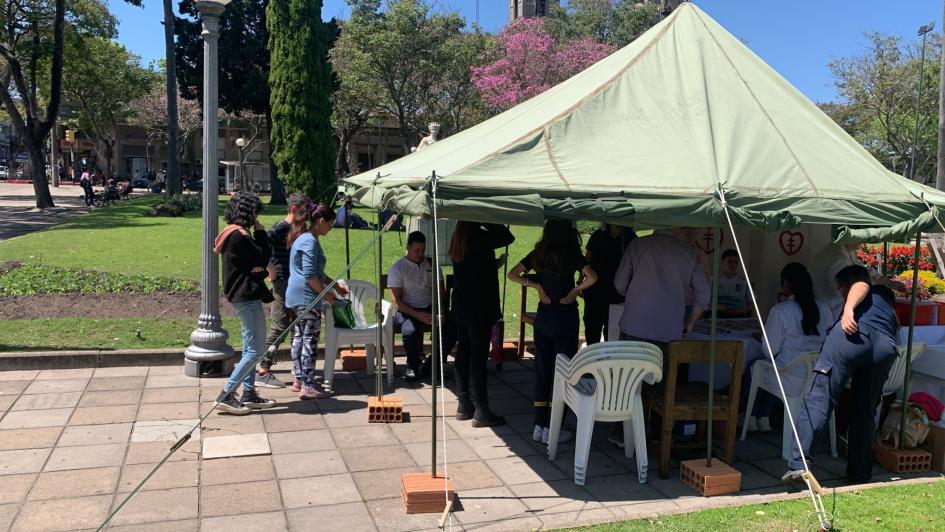 Vacunación en salto, plaza Treinta y Tres Vacunación en salto
