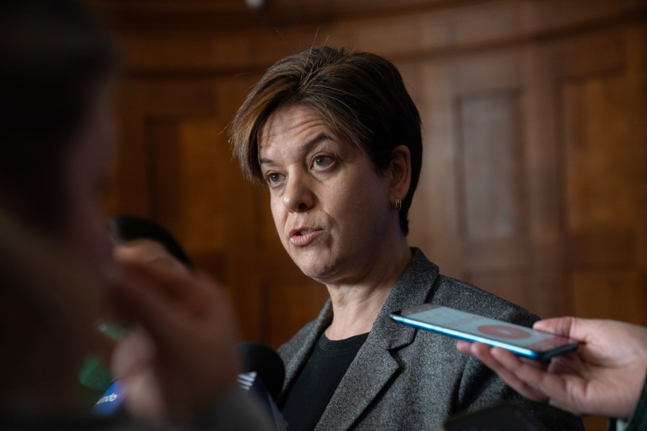 Fernanda Nozar, Directora General de Salud del Ministerio de Salud Pública en rueda de prensa