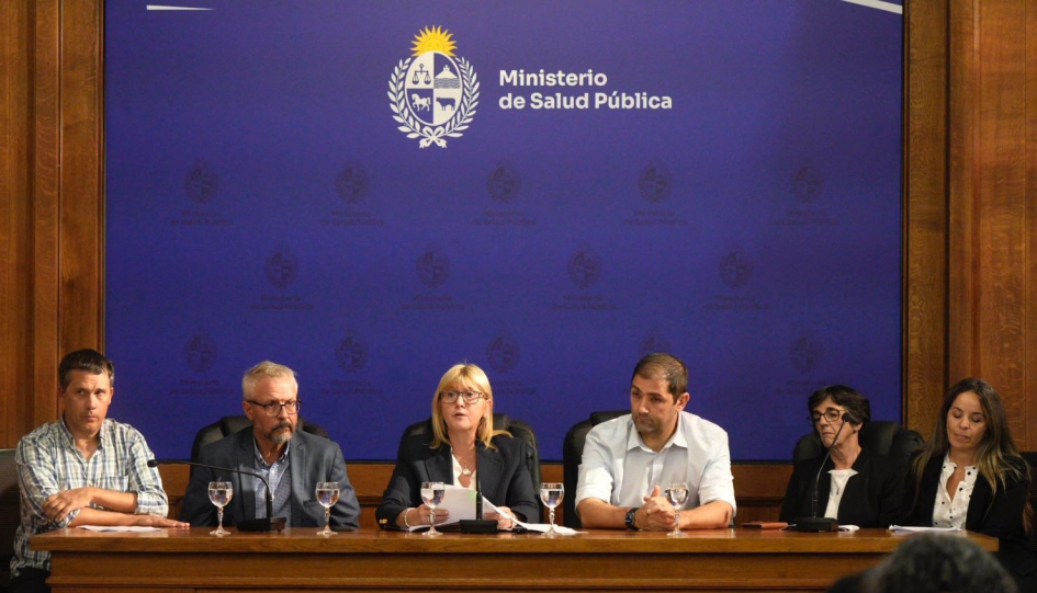 Martin Rebella, Leonel Briozzo, Cristina Lustemberg, Rodrigo Marquez, Alicia Ferreira y Natalia Nan