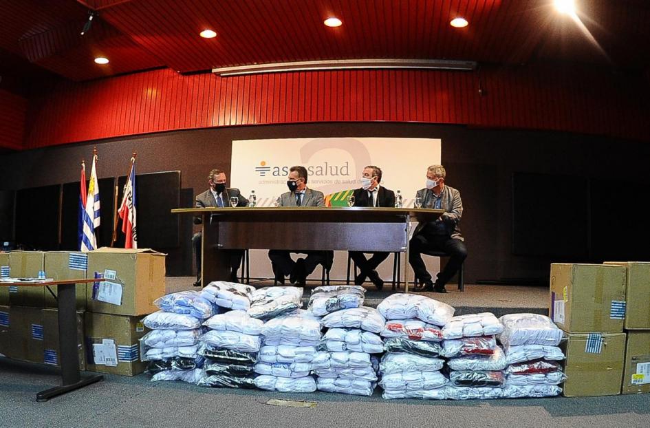 Autoridades recibieron donación Autoridades recibieron donación