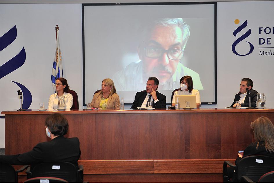 Autoridades en conferencia Autoridades en conferencia