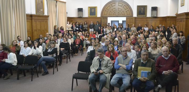 Entrega de premios a funcionarios Entrega de premios a funcionarios