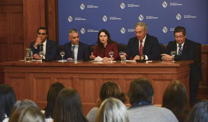 Autoridades en evento "Día mundial de la salud mental"