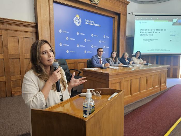 Manual de acreditación en buenas prácticas de alimentación del lactante y niño pequeño Autoridades en evento