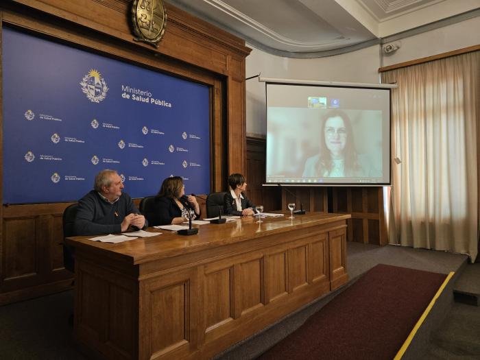 Autoridades de izquierda a derecha: Gianneo, Alfonso, González y Rando (en pantalla)