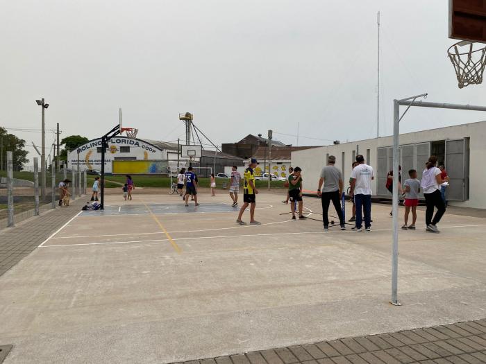 Jóvenes hacen deporte Jóvenes hacen deporte