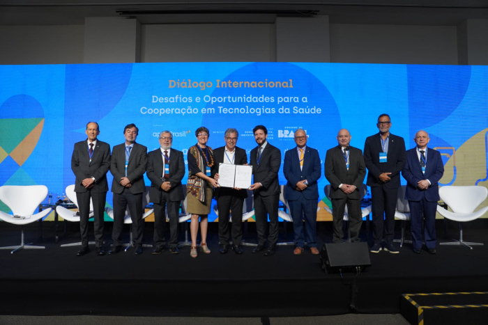 Foto oficial autoridades que participaron 