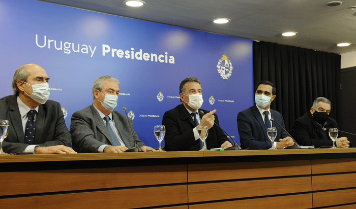 Autoridades en conferencia de prensa en Presidencia