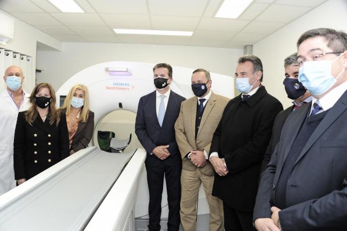 Ministro y autoridades recorriendo el hospital Ministro y autoridades recorriendo el hospital