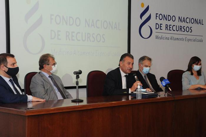Ministro de Salud Pública en acto FNR Ministro de Salud Pública en acto FNR