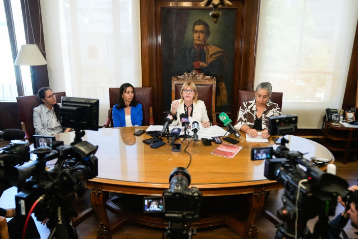 Conferencia de prensa de actualización sobre Sarampión De izq a der: Mónica Pujadas, Nataly Rodríguez, Cristina Lustemberg, Zaida Arteta