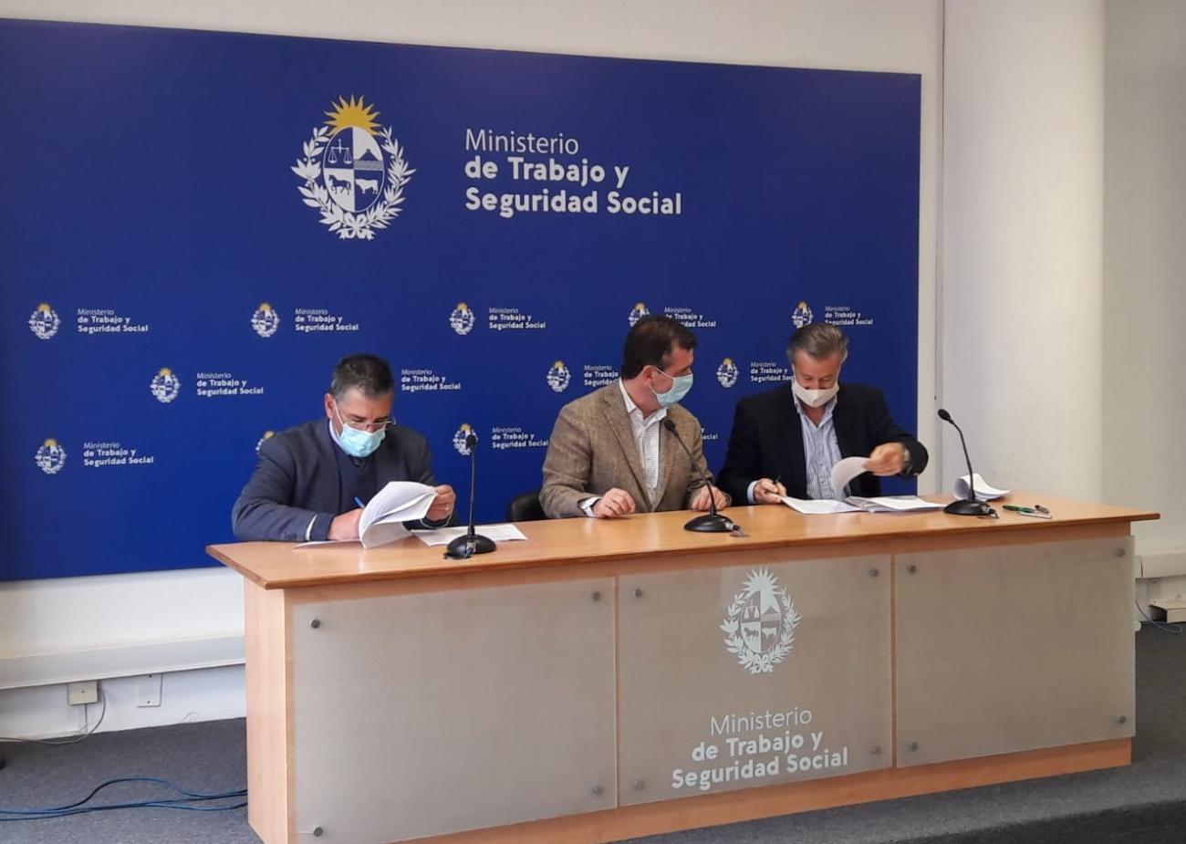 Firma de protocolo sanitario en la actividad hípica Firma de protocolo sanitario en la actividad hípica