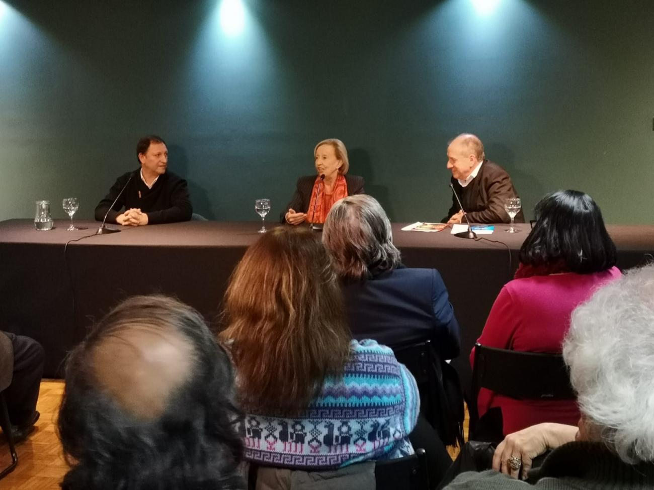 Presentación de modificaciones a la Ley de Artistas Ministro Murro, Ministra Ma. Julia Muñoz, y director de Cultura del MEC, Sergio Mautone