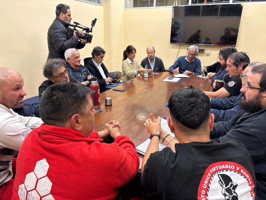 Firma de preacuerdo ratificado posteriormente por la asamblea de trabajadores